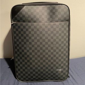 Louis Vuitton Rolling Luggage